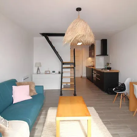 Lejlighed Giedes Pour 4 Personnes Avec Vue Face A Porquerolles Et Piscine Situe A Giens