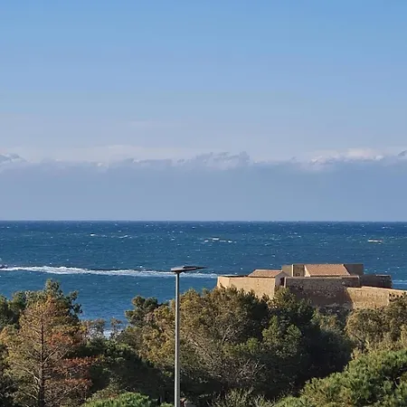 Giedes Pour 4 Personnes Avec Vue Face A Porquerolles Et Piscine Situe A Giens Lejlighed Hyères